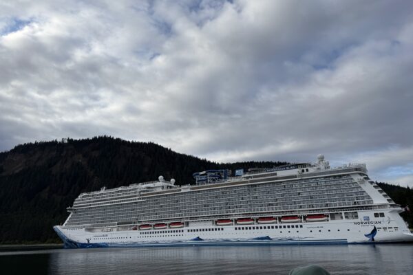 Norwegian Cruise Line Shareholder Benefit: How NCLH Stock Can Earn You Free Onboard Credit